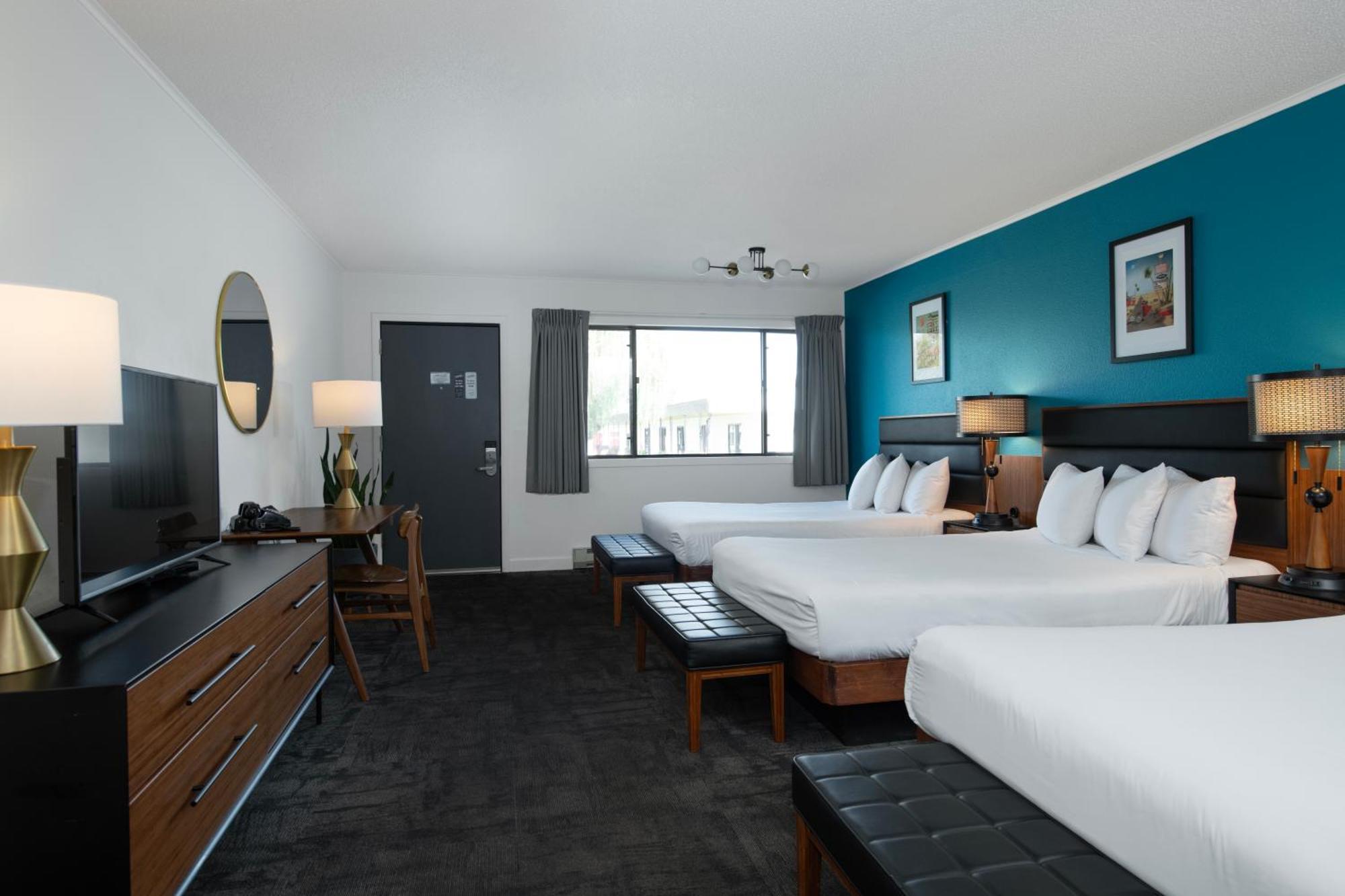 Sapphire Midtown Hotel 3*